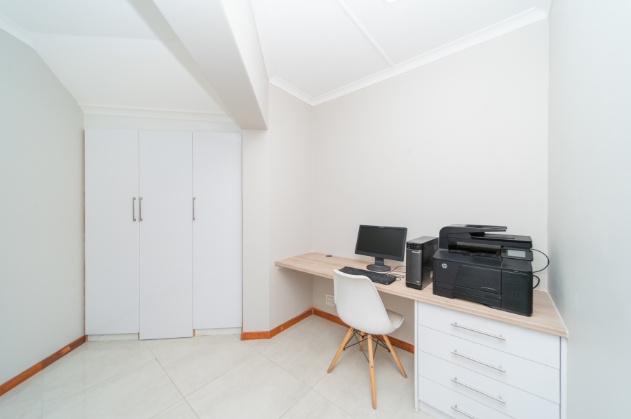 To Let 5 Bedroom Property for Rent in Vincent Heights Eastern Cape